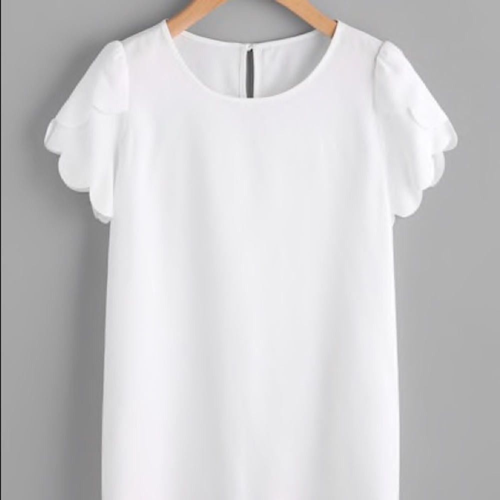 FIORELLA White Petal Sleeve Blouse - Picture 2 of 5